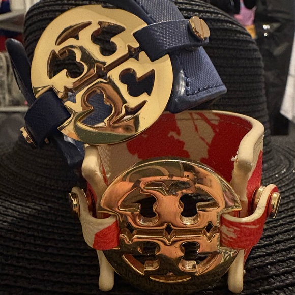 Tory Burch logo wide double snap leather cuff - Picture 1 of 4